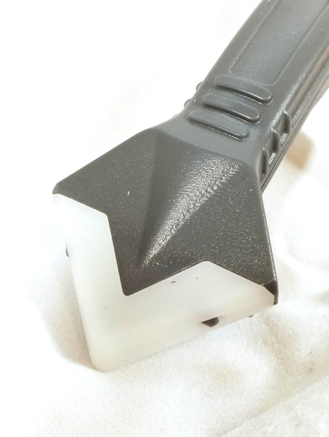 Szpachelka, skrobak do wycinania i kładzenia fugi silikonowej 3w1