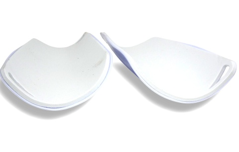 Ochraniacze piłkarskie SPORTS - lekkie, amortyzacja EVA 3 kolory M 16x7,5cm