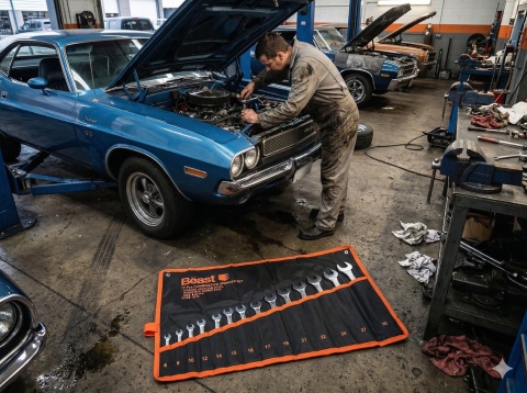 Pokrowiec Organizer na klucze płasko-oczkowe BEAST 17 kieszeni 6-32mm 73x42